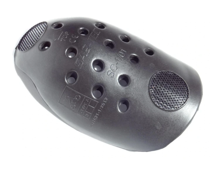 Protektory SAS-TEC SC1-01-VE na barki z rzepami.jpg