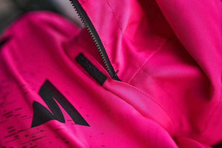 Kaptur SHIMA DRIFT LADY HOOD Pink#1.jpg