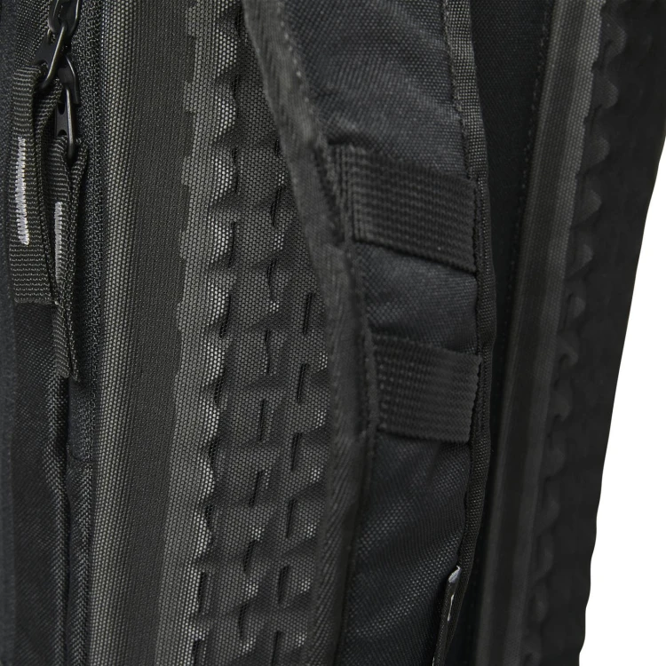 PLECAK FOX UTILITY 10L HYDRATION PACK BLACK #4.jpg