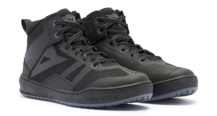 suburb-air-shoes-black-black.png