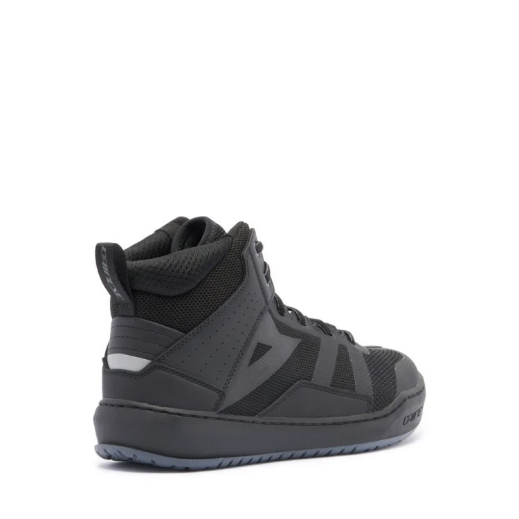 suburb-air-shoes-black-black2.png