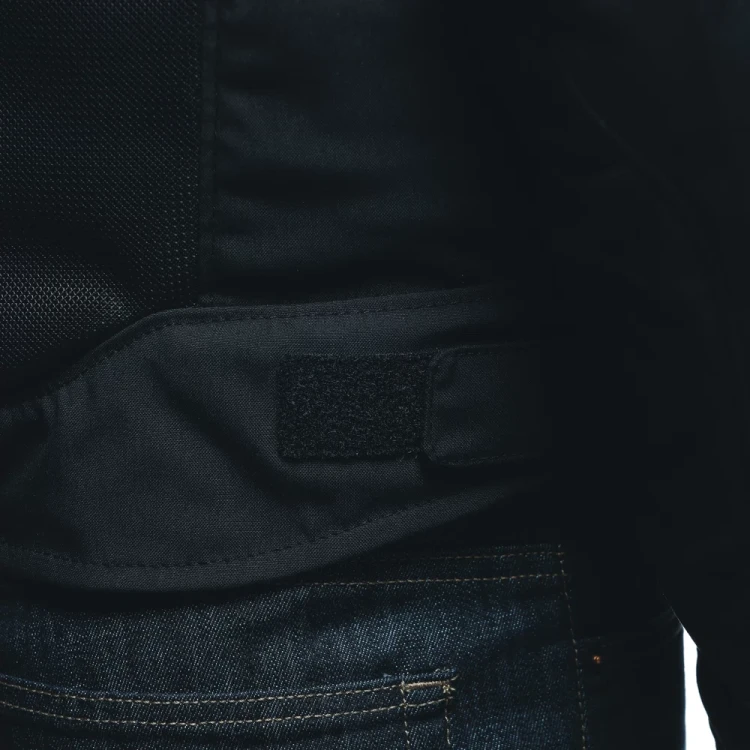 air-frame-3-tex-jacket-black-black-white2.webp