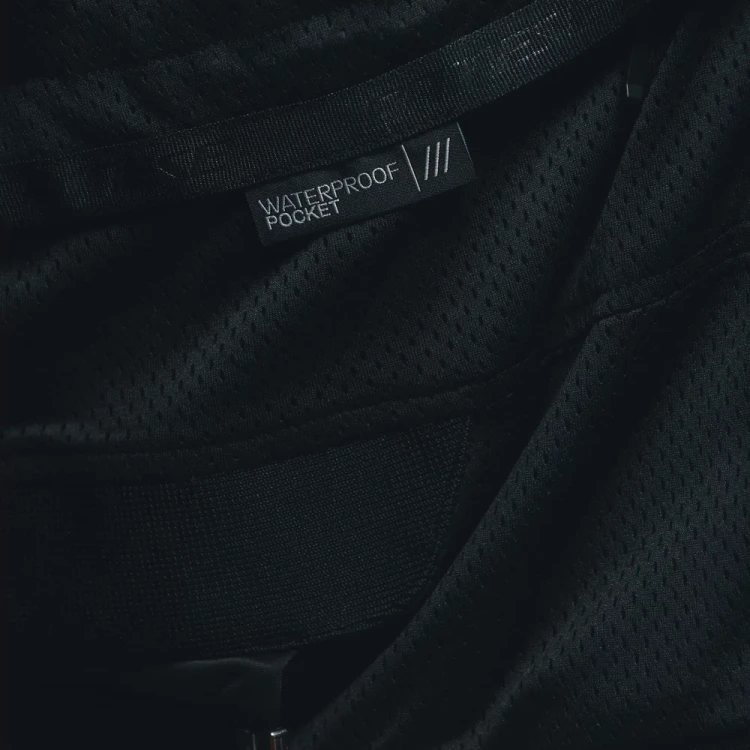avro-5-tex-jacket-wmn-black-white-black8.webp