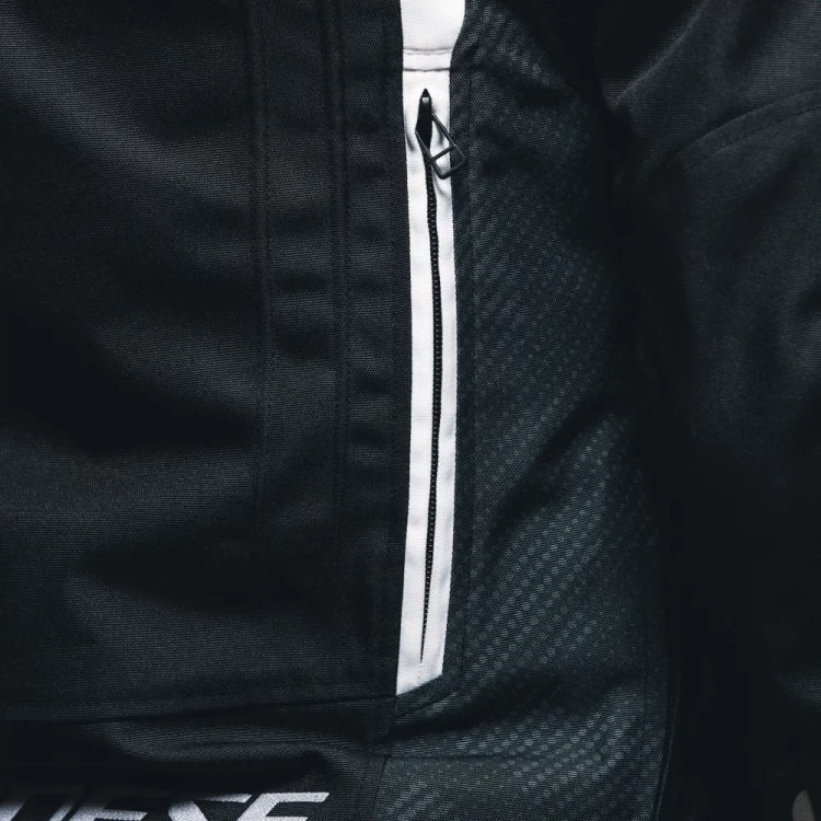 avro-5-tex-jacket-wmn-black-white-black12.webp