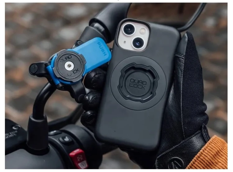 etui-quadlock-magcase-iphone-13.jpg