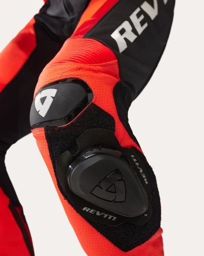 KOMBINEZON REV'IT QUANTUM 3 1PC RED BLACK  7.jpg