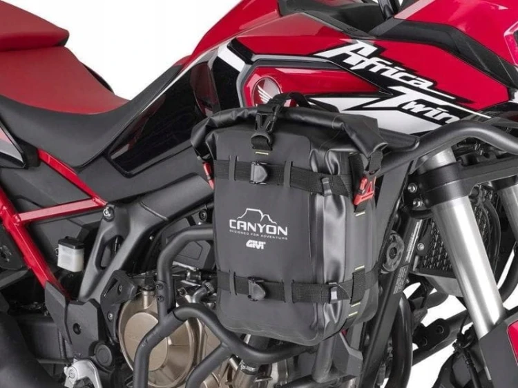 Torba GIVI GRT722 do gmoli 8L 2.jpg