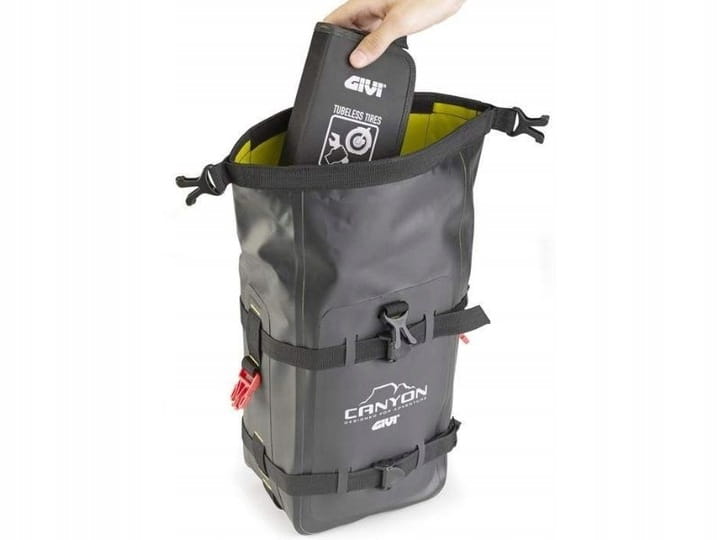 Torba GIVI GRT722 do gmoli 8L 3.jpg