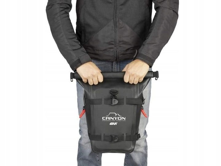 Torba GIVI GRT722 do gmoli 8L 4.jpg