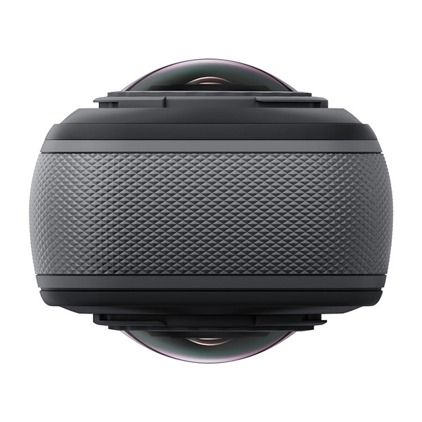 Kamera Insta360 X5 9.jpg