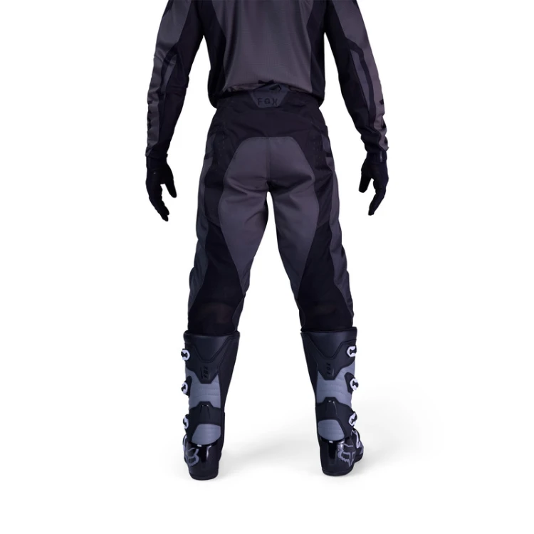 SPODNIE FOX 180 SHIELD BLACK 4.jpg