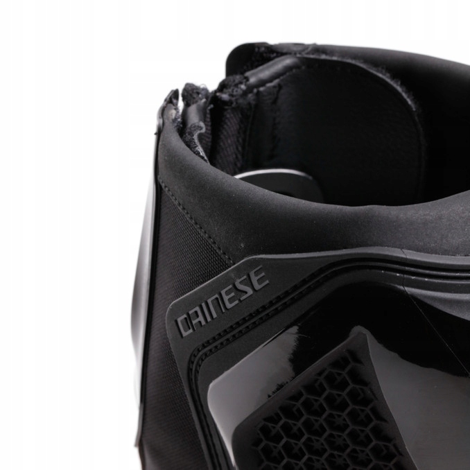 Buty Dainese Torque 4 Black Fluo Red  6.jpg