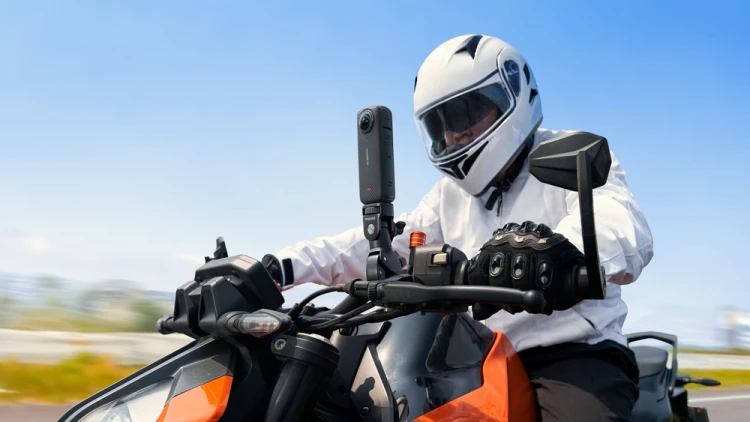 Kamera Insta360 X4 Motorcycle Bundle 8.jpg