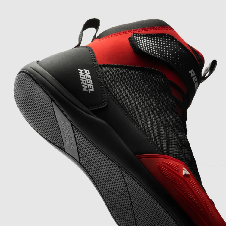 REBELHORN SWIFT BLACK RED BUTY MOTOCYKLOWE KRÓTKIE