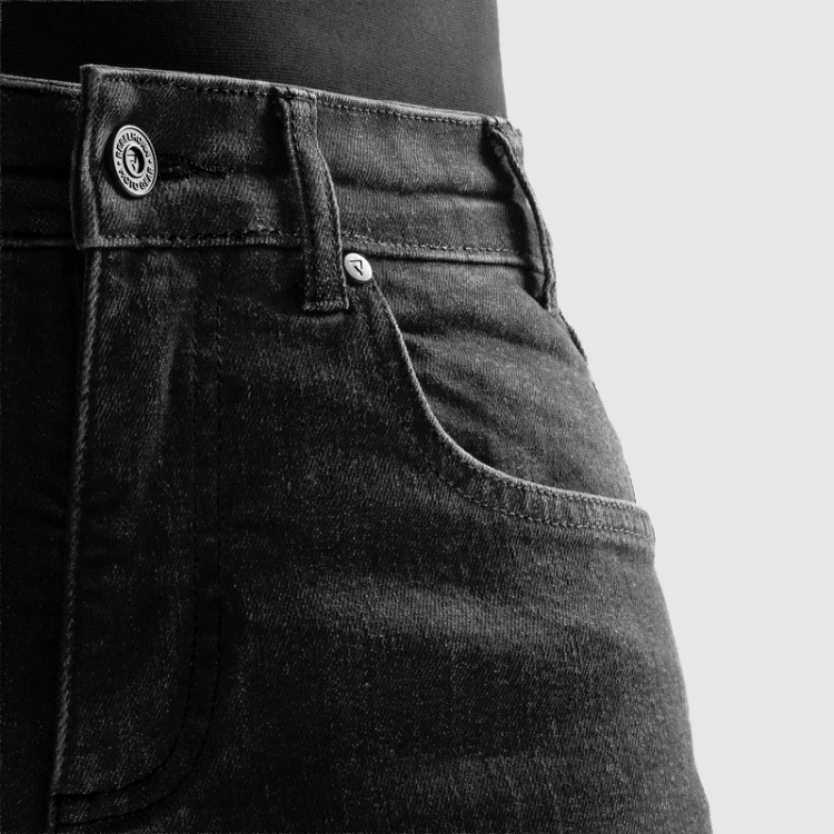 JEANSY REBELHORN CLASSIC MONO BLACK LADY 9.jpg