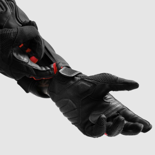 RĘKAWICE REBELHORN CORE BLACK RED 10.jpg